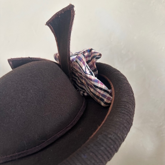 DISTINGUISHED 1940s\' BROWN FEDORA WITH TAFFETA BOWS + UNIQUE BRIM EDGING main image 13